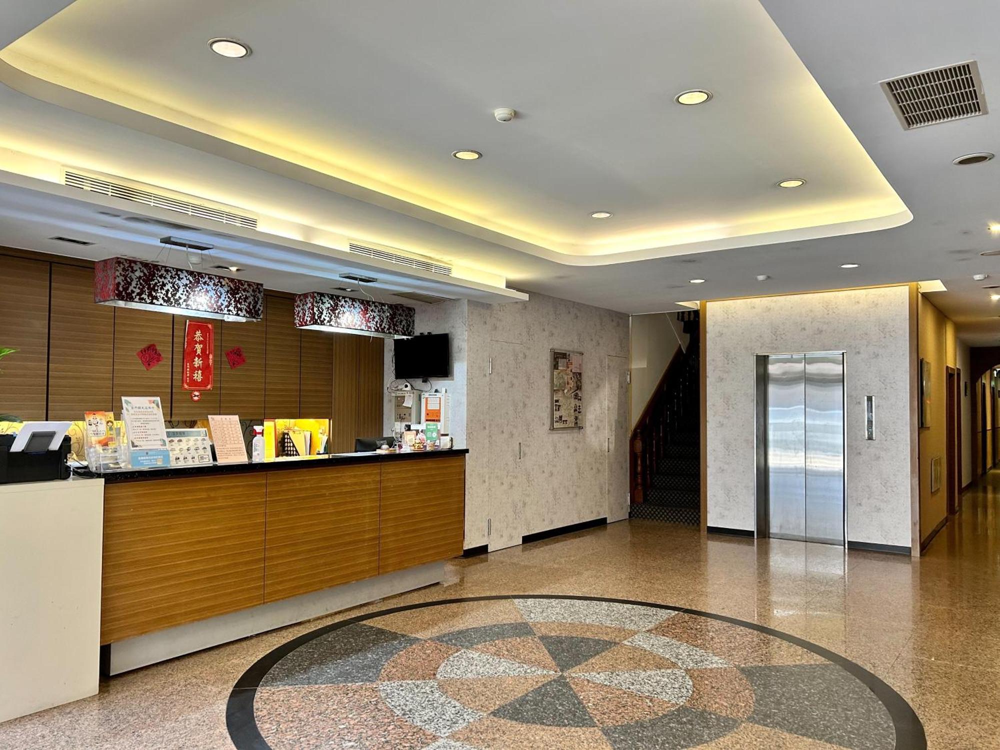 Home Full Hotel Цзиньчэн Экстерьер фото
