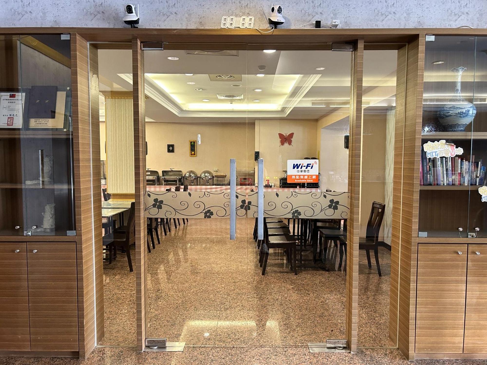 Home Full Hotel Цзиньчэн Экстерьер фото