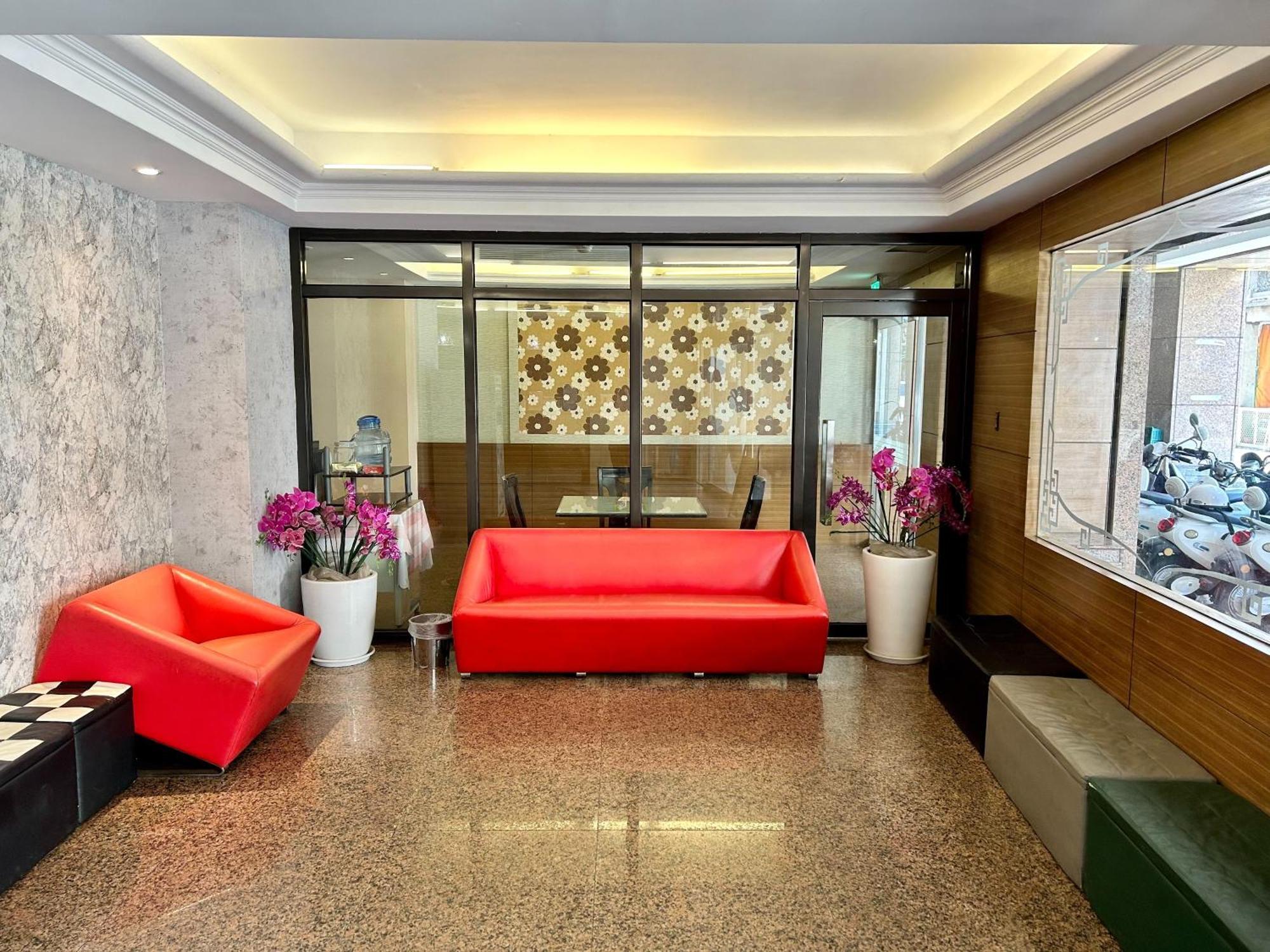 Home Full Hotel Цзиньчэн Экстерьер фото